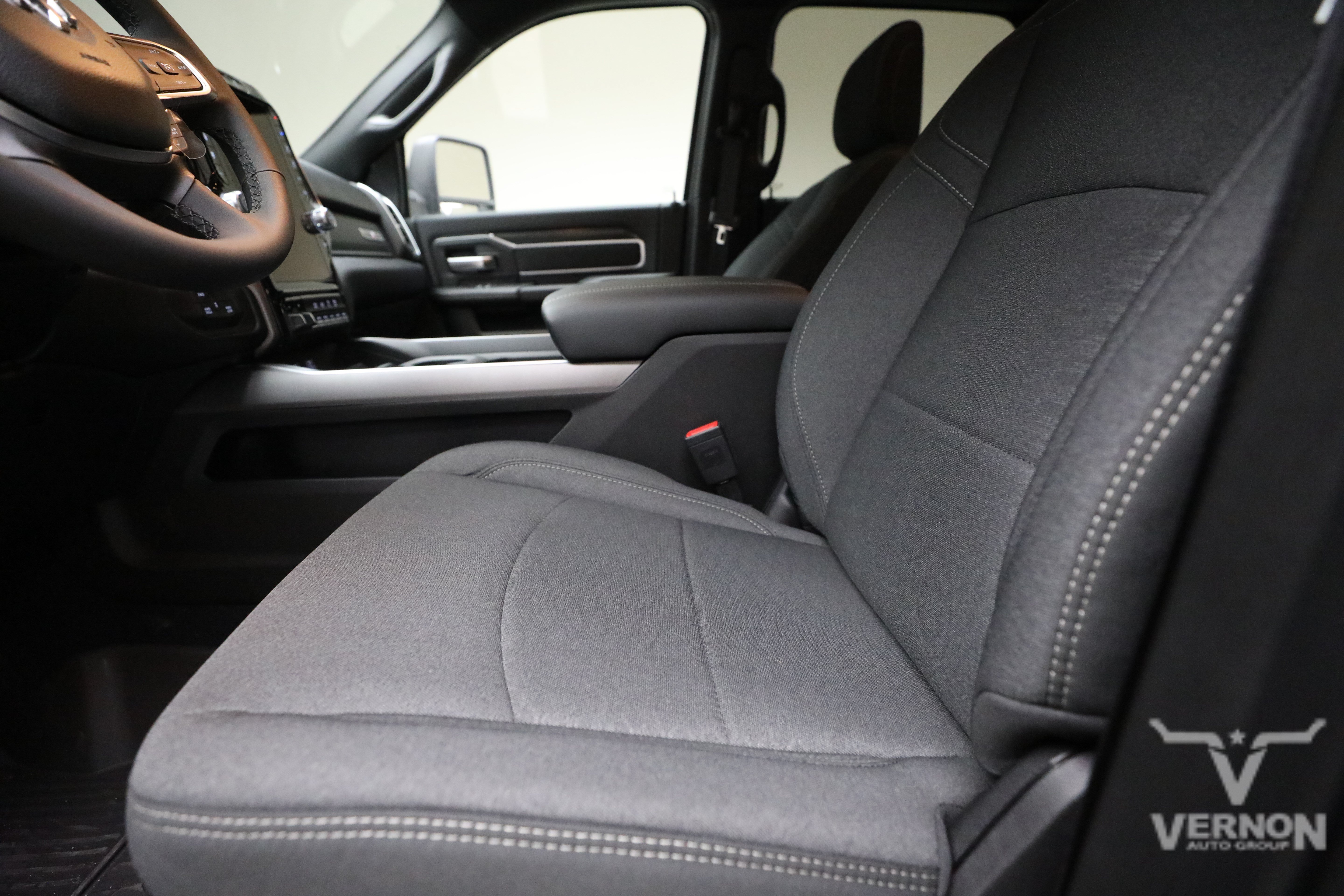 New 2026 Diamond Black Crystal Pearlcoat Ram N image 10