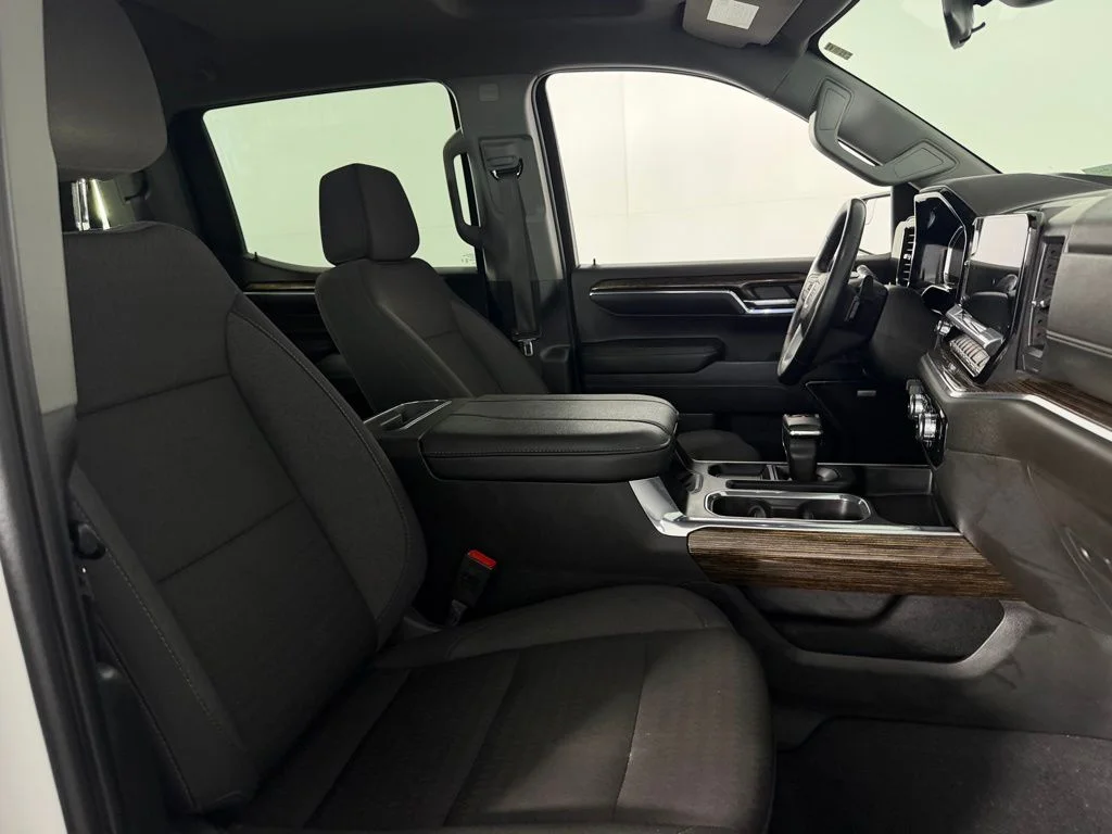 Certified Used 2024 White GMC Elevation image 32