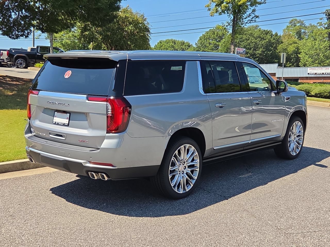2026 GMC Yukon XL Denali - Photo 8