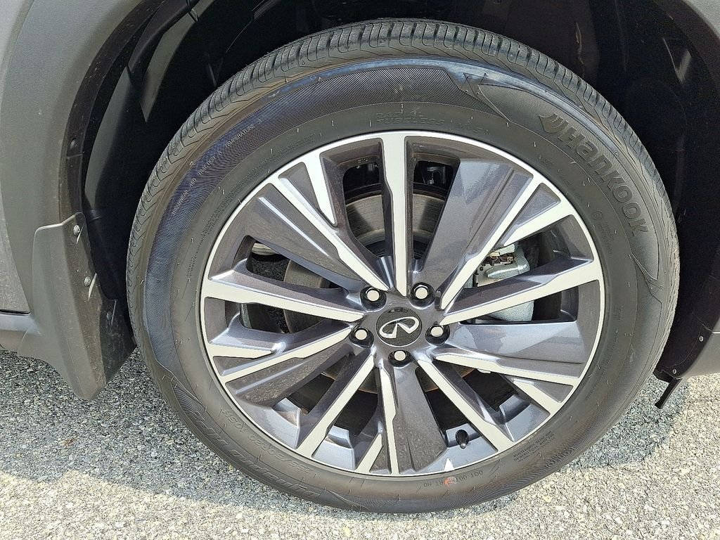 Used 2026 Gray INFINITI LUXE image 9
