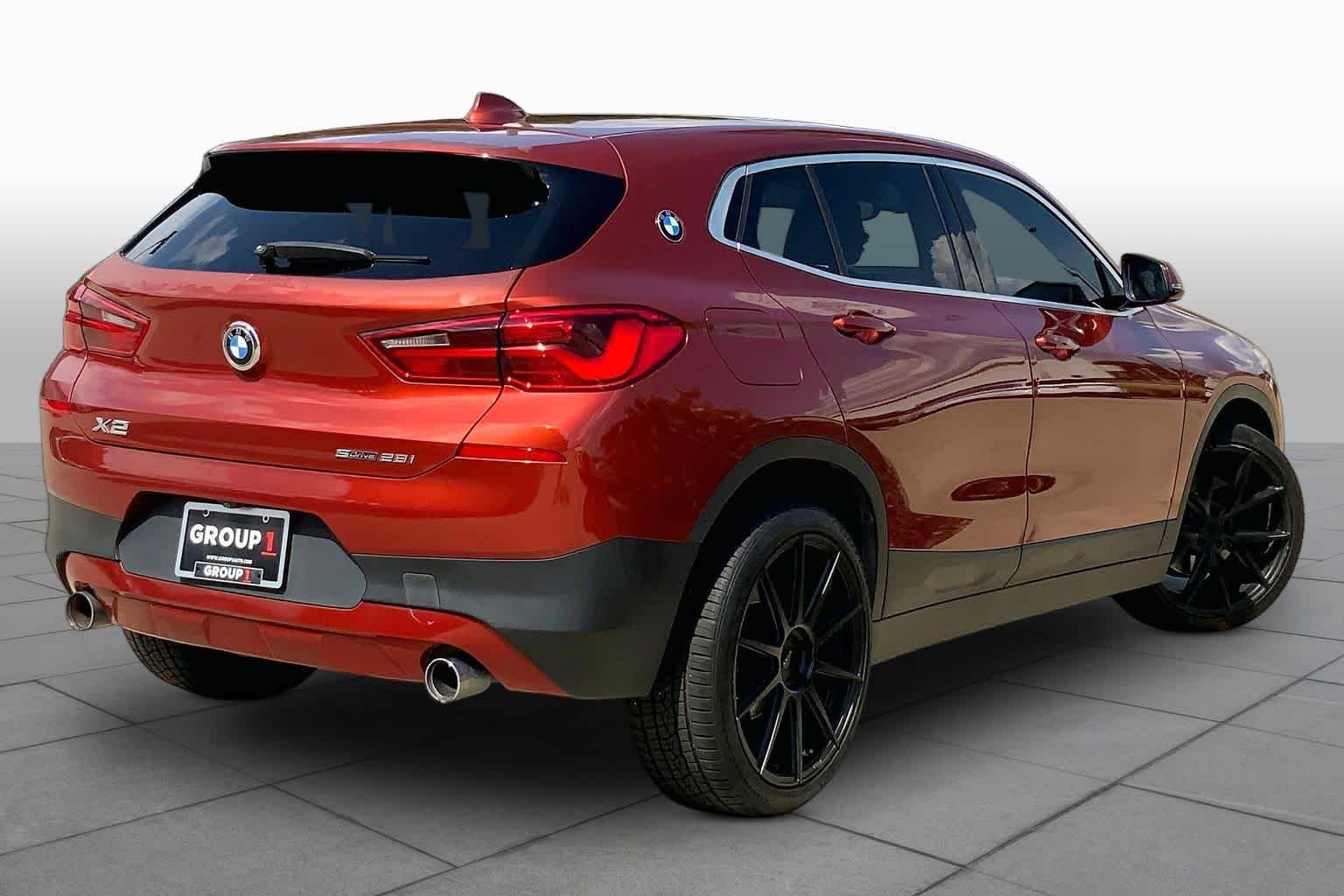 Used 2018 Sunset Orange Metallic BMW sDrive28i image 11