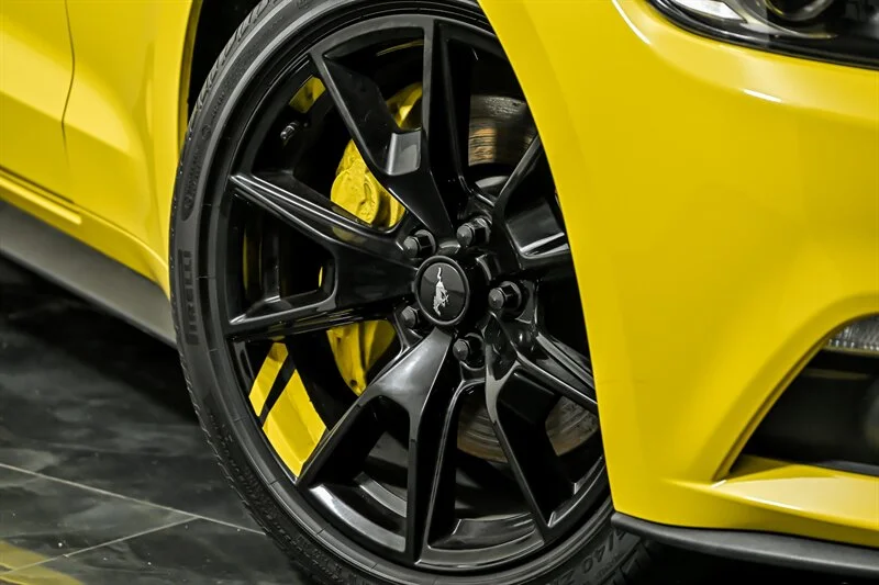 Used 2017 Triple Yellow Tri-Coat Ford GT image 3