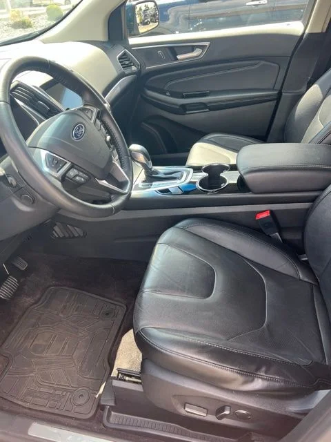 Used 2016 Blue Ford Titanium image 3
