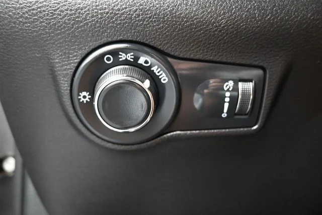 Used 2023 Gray Jeep Sport image 30