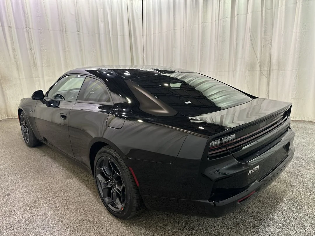 2025 Dodge Charger Daytona R/T - Photo 9