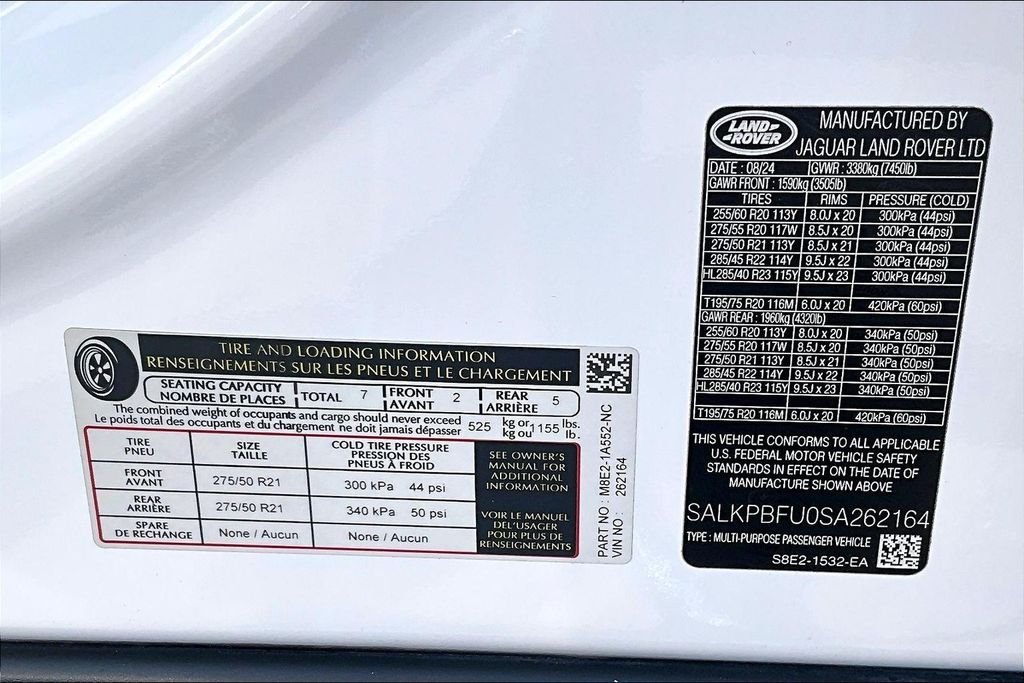Used 2025 White Land Rover SE image 36