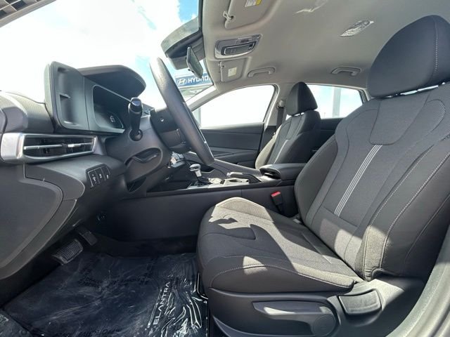 New 2026 White Hyundai SE image 12