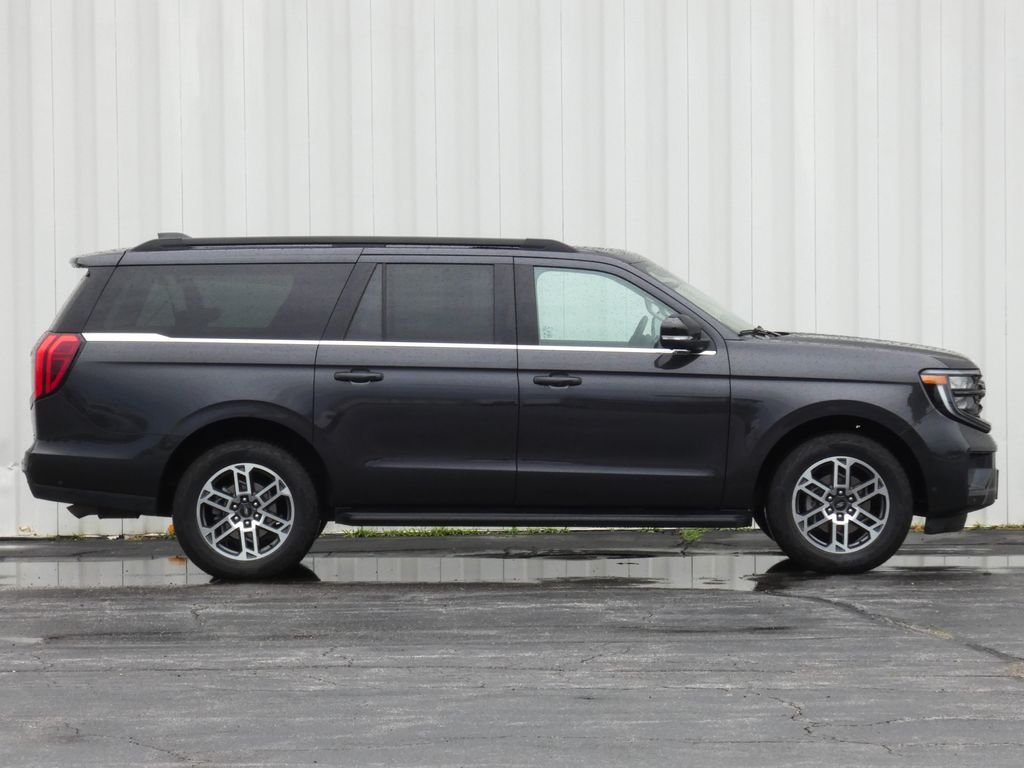 Used 2025 Ford Expedition Active with VIN 1FMJK1J84SEA08158 for sale in Kansas City