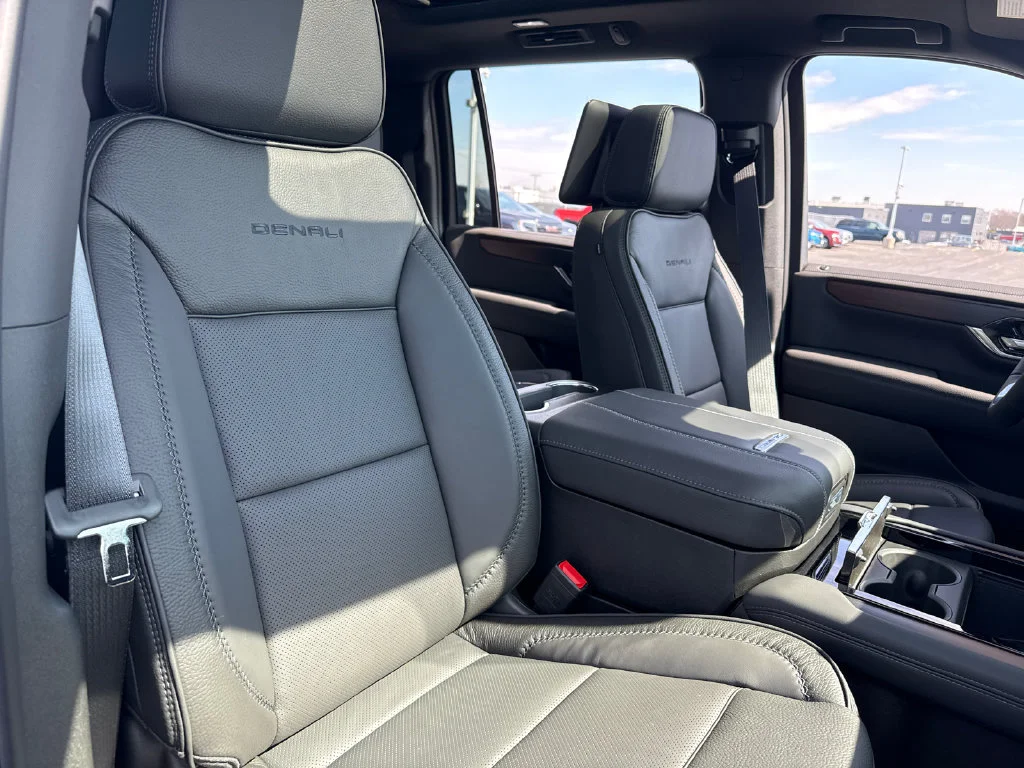2026 GMC Yukon XL Denali - Photo 41