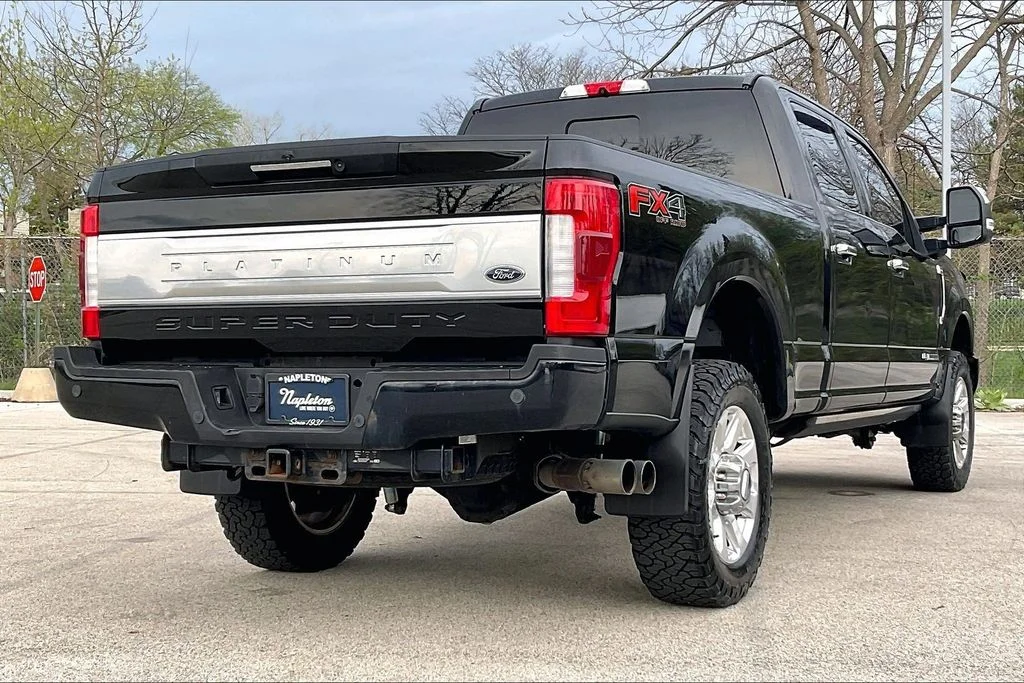Used 2017 Black Ford Platinum image 13