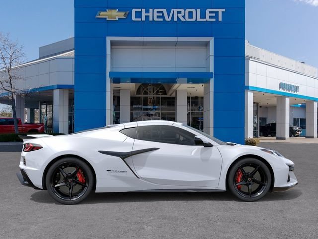 New 2027 Arctic White Chevrolet 1LT image 6