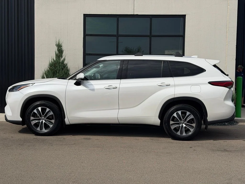 Used 2021 White Toyota XLE image 2