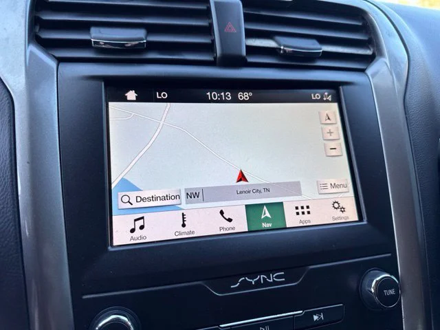 Used 2019 Gray Ford SE image 20