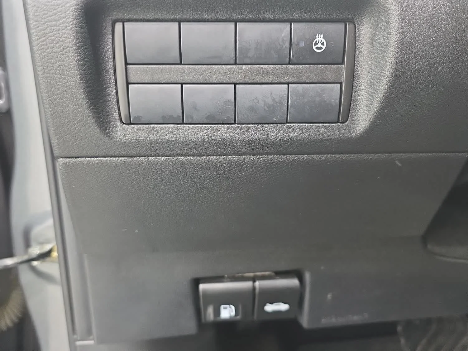 Used 2023 Gun Metallic Nissan SR image 18