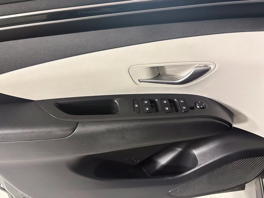 Used 2022 Gray Hyundai SEL image 19