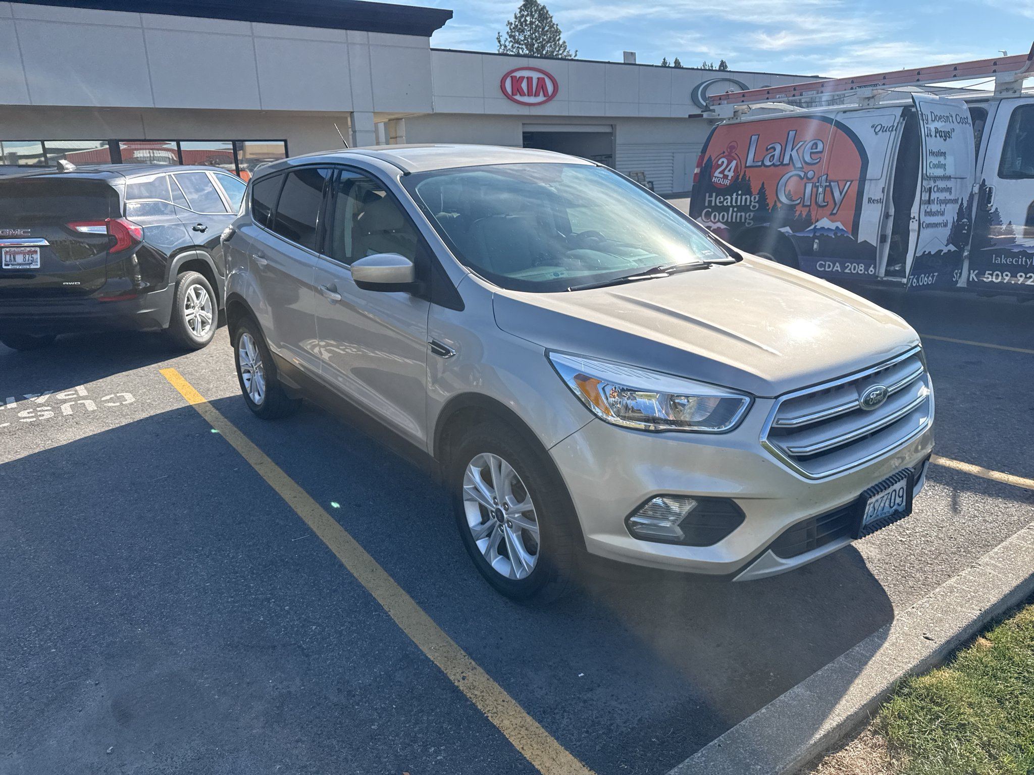Used 2017 Ford Escape SE with VIN 1FMCU9GD0HUC77925 for sale in Coeur d'Alene, ID