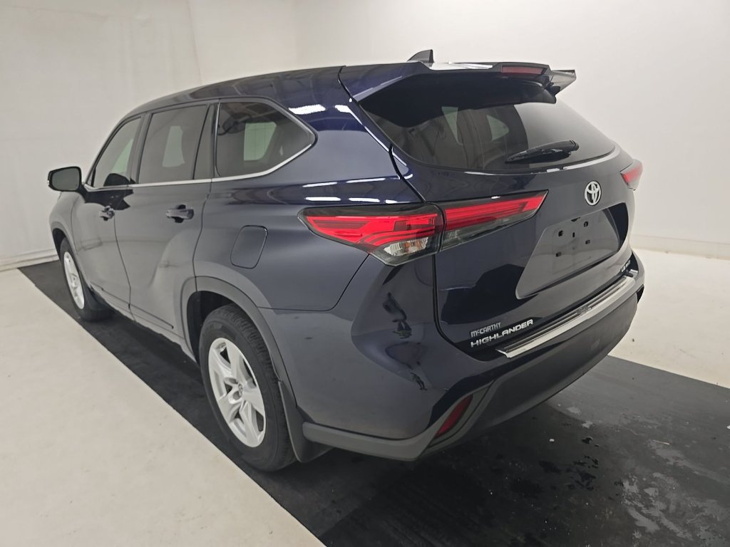 Used 2022 Blueprint Toyota LE image 4