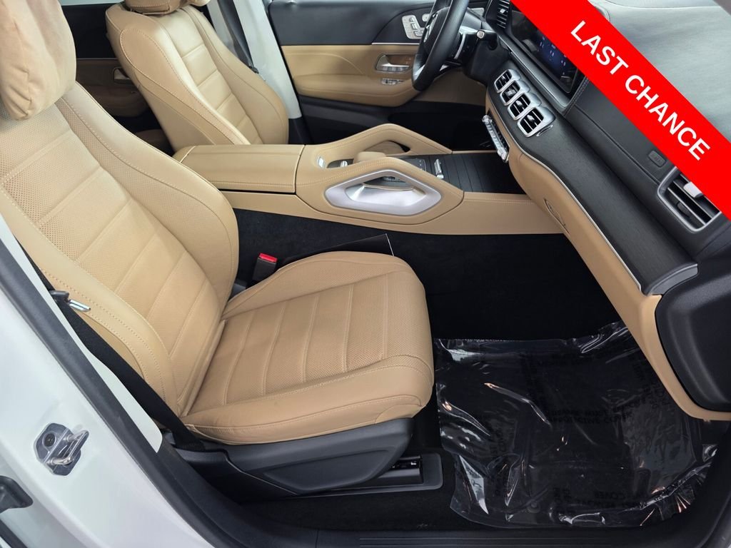 Certified Used 2025 Black Mercedes-Benz GLS 450 image 33