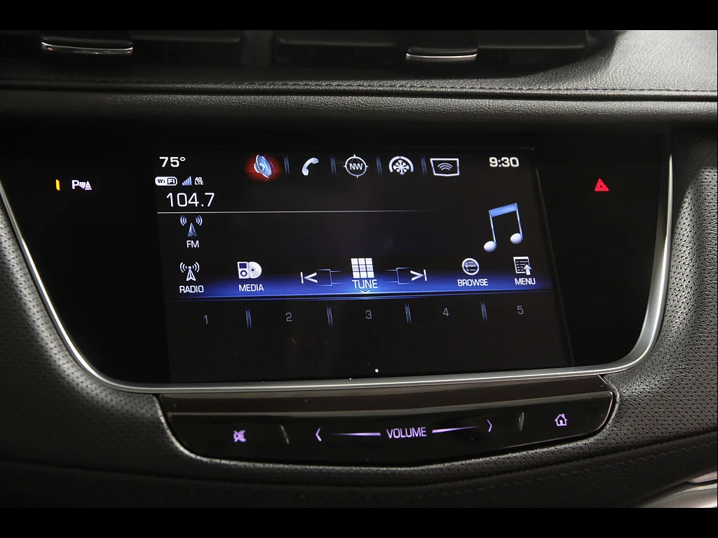 Used 2019 Stellar Black Metallic Cadillac Luxury image 10