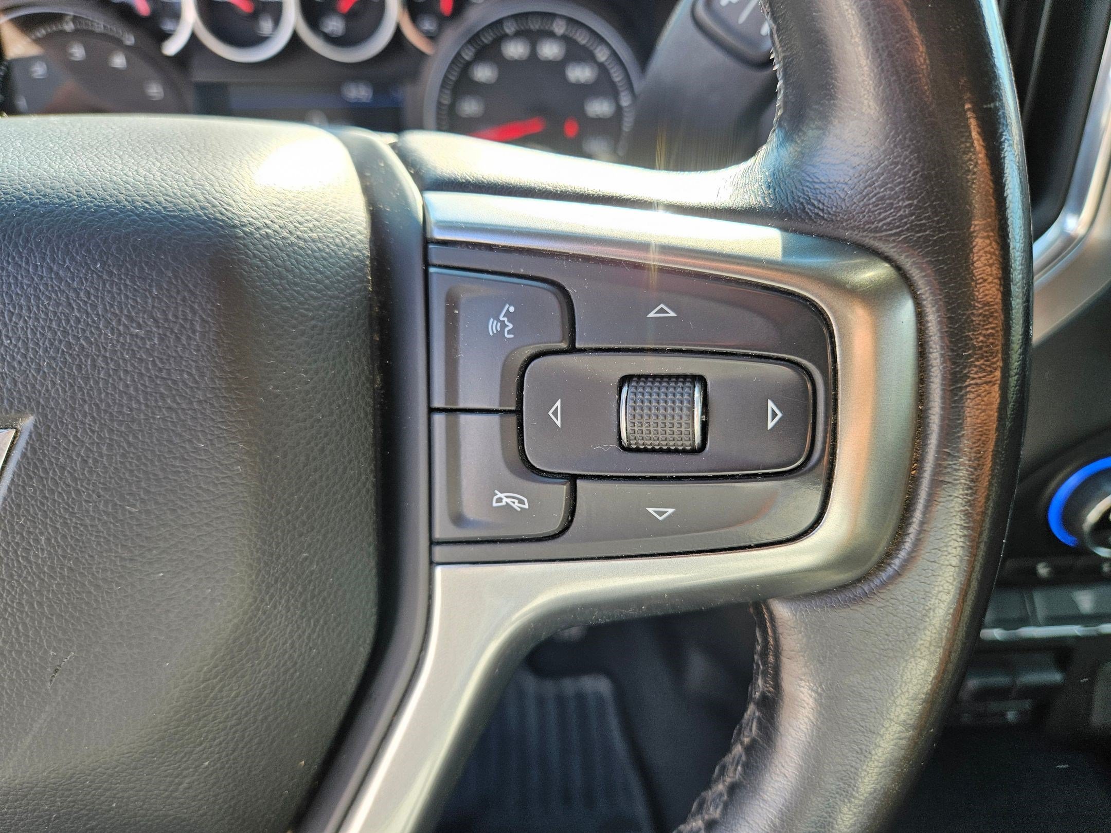 Used 2021 Summit White Chevrolet LTZ image 28