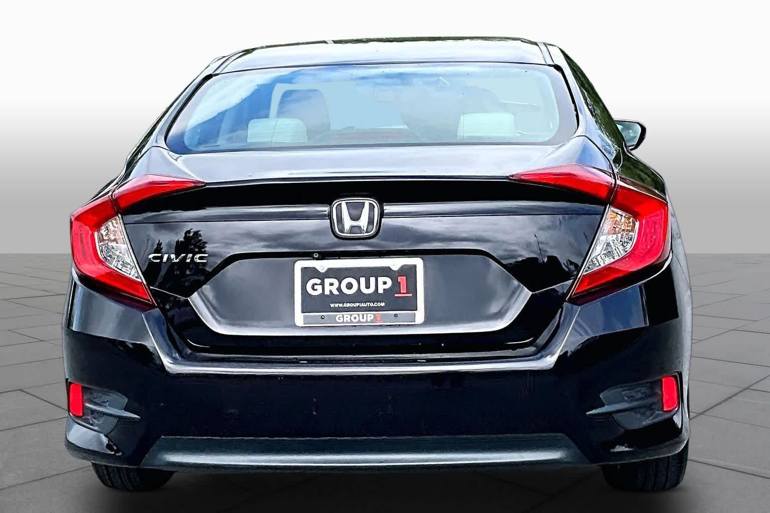 Used 2016  Honda LX image 5