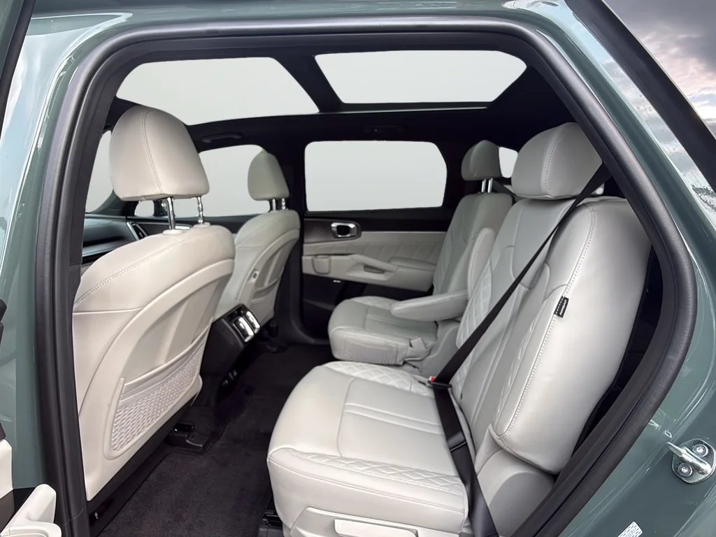 Used 2025 Green Kia SX Prestige image 27