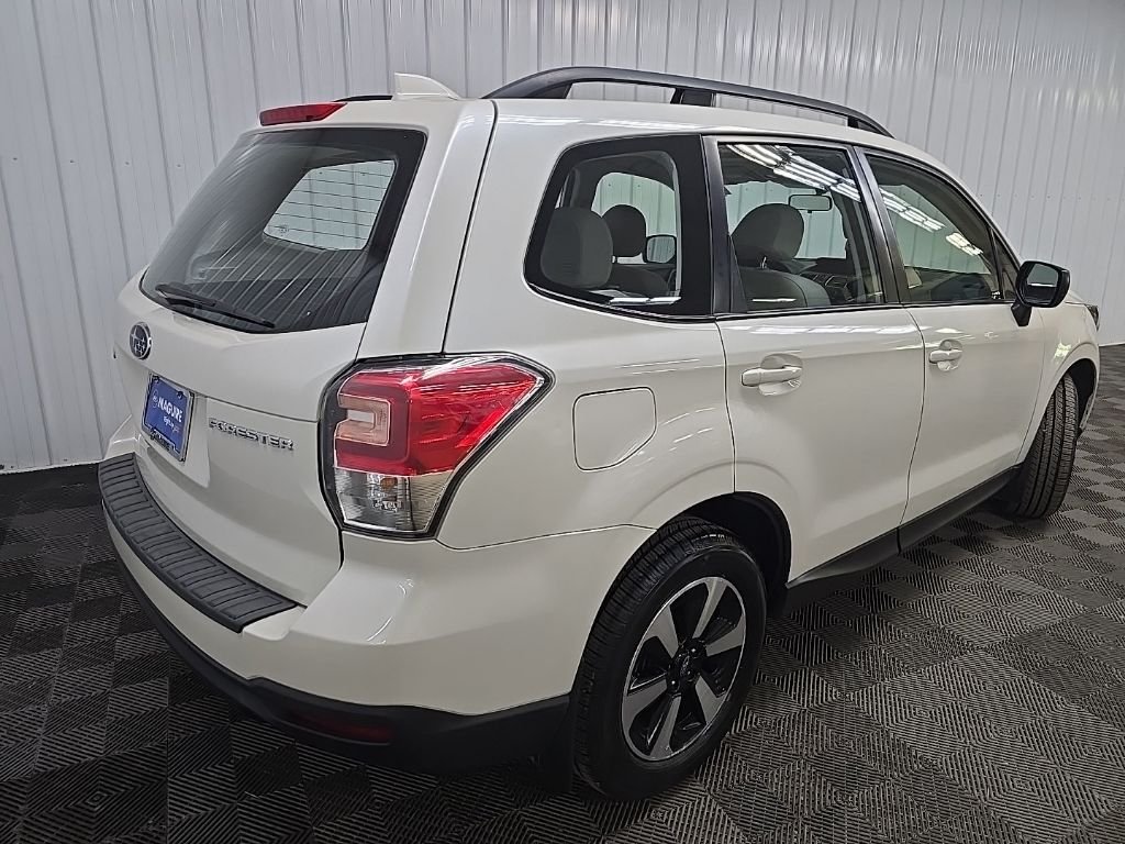 Used 2018 White Subaru 2.5i image 12