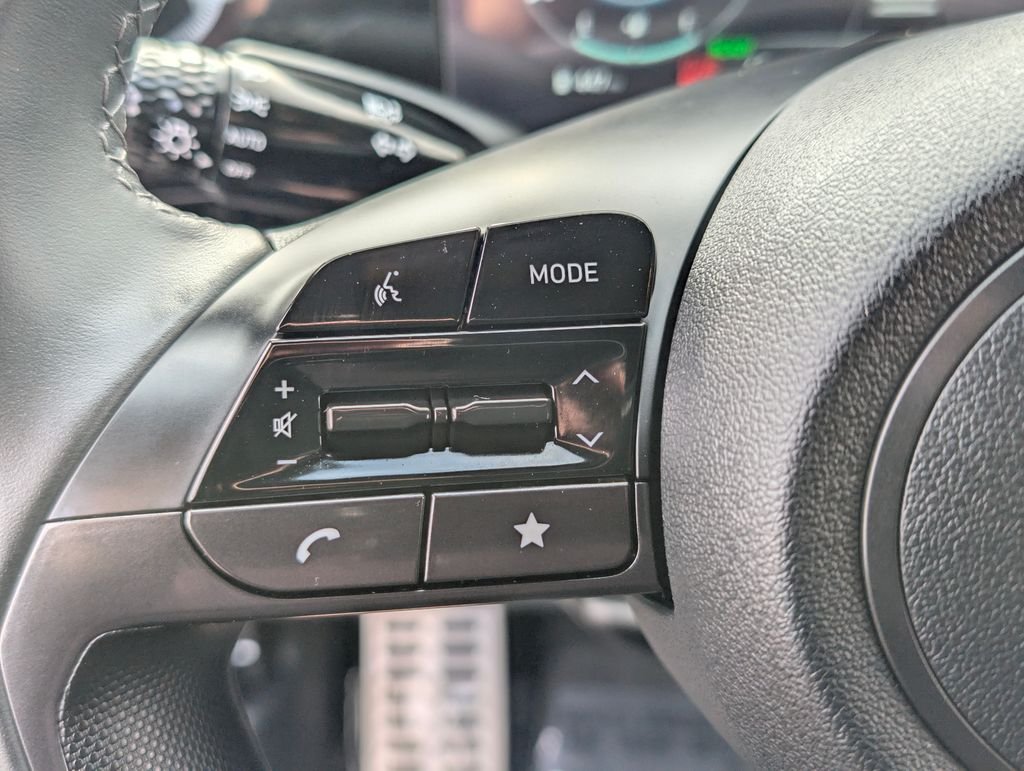 Certified Used 2025 Black Hyundai SEL Sport image 23