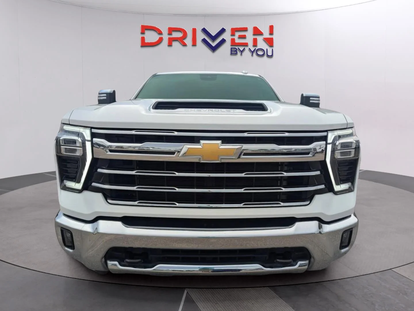 Used 2024 Summit White Chevrolet LTZ image 8
