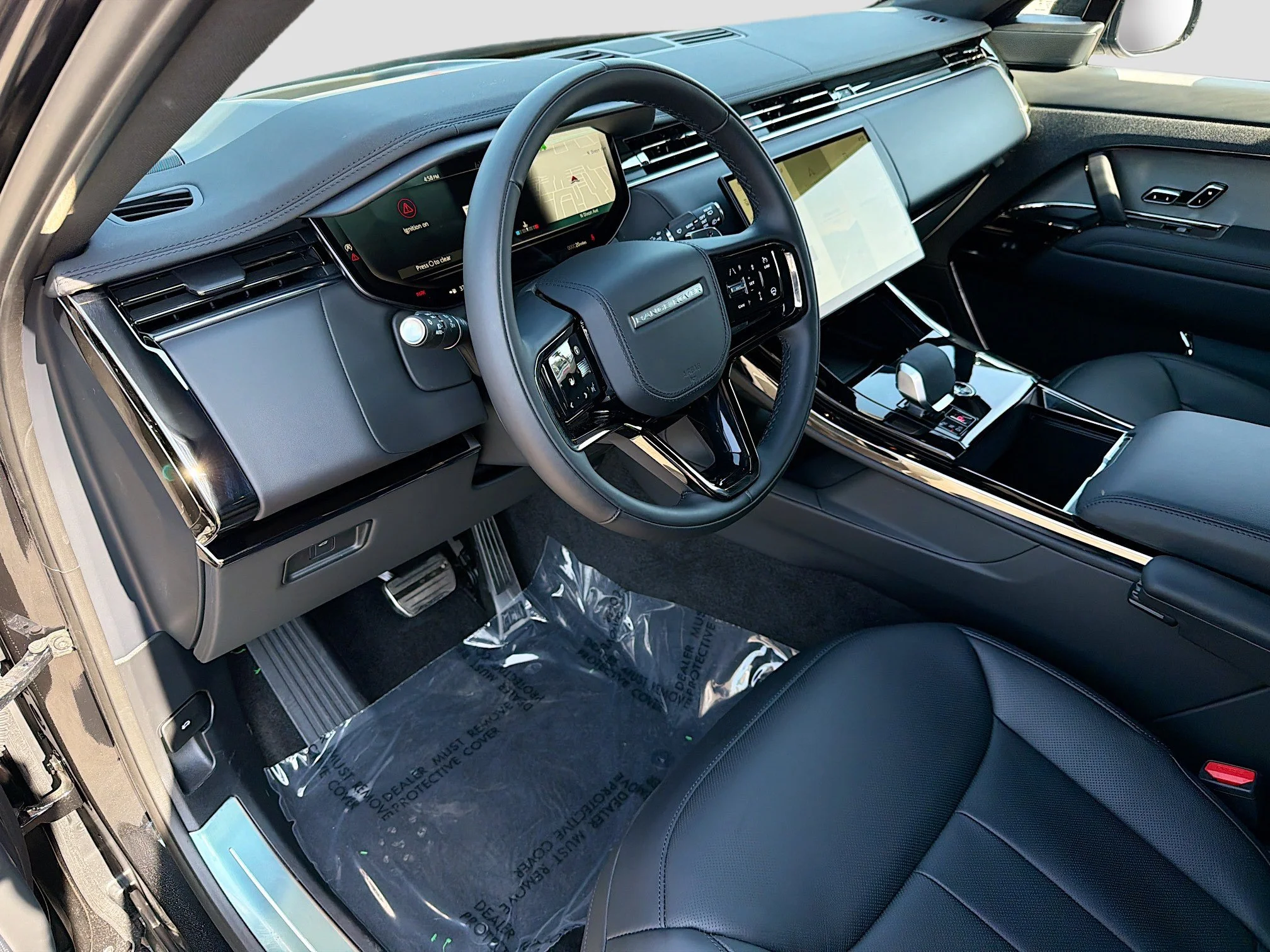 New 2026 Santorini Black Metallic Land Rover Dynamic SE image 26
