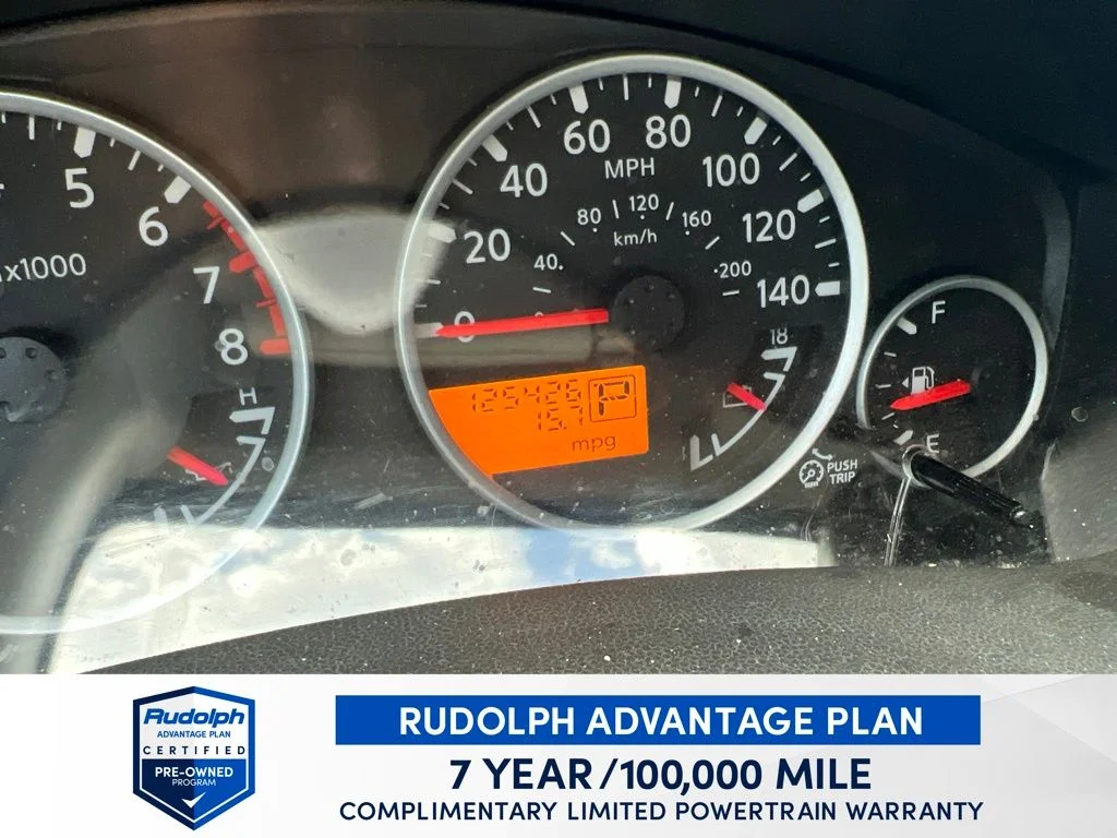 Used 2010 White Nissan SE image 10
