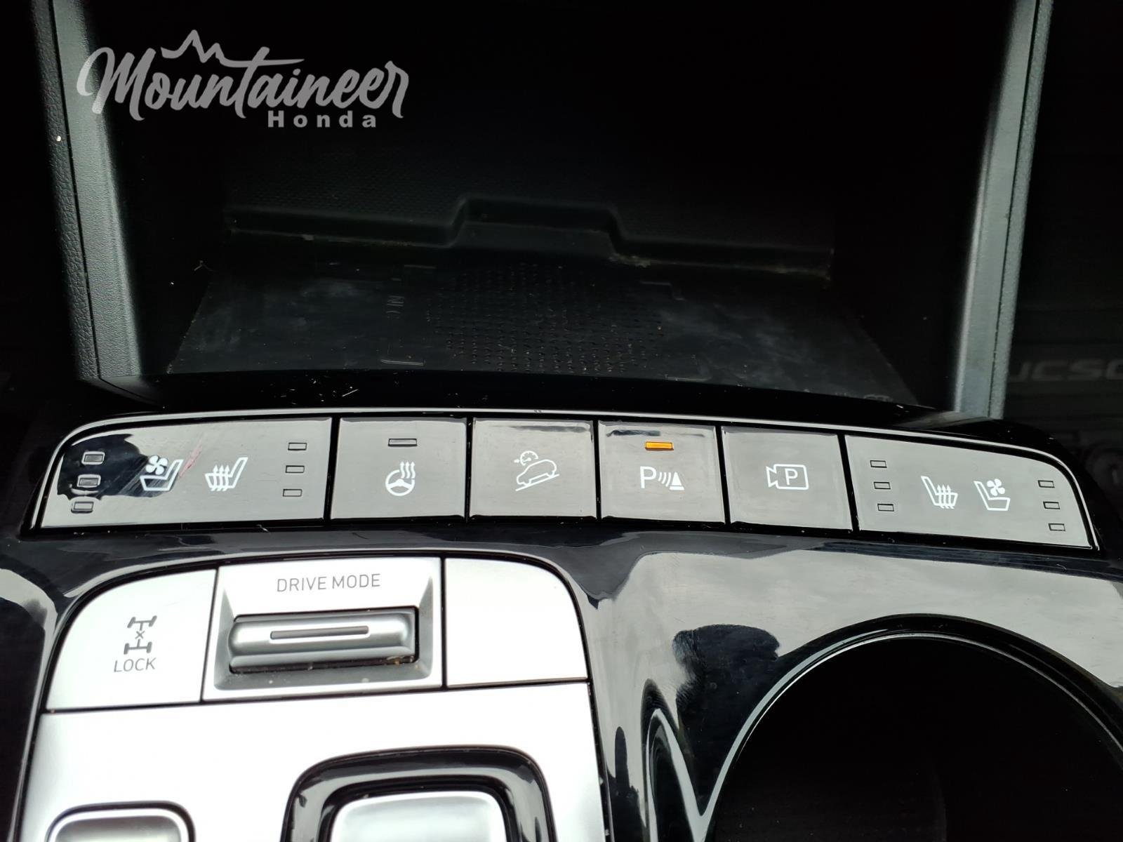 Used 2022 Phantom Black Hyundai Limited image 35