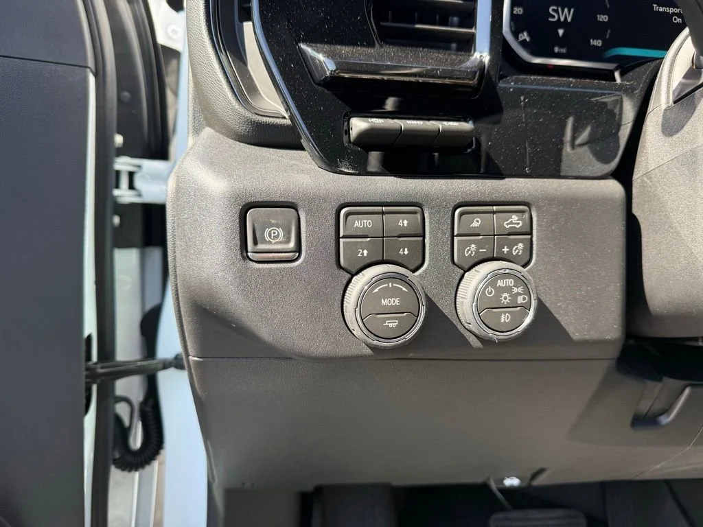 New 2026 Summit White Chevrolet ZR2 image 18