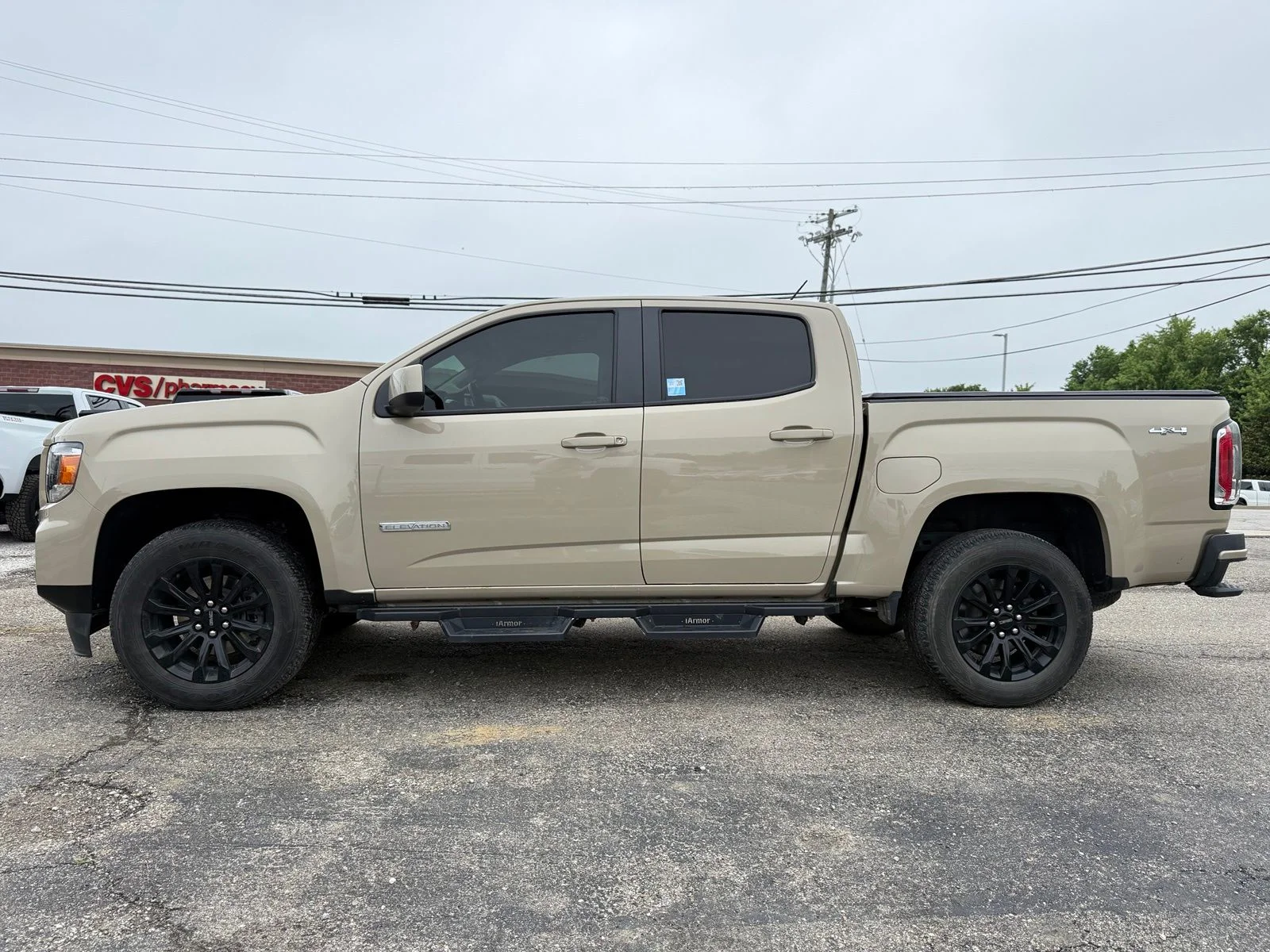 Used 2022 Beige GMC Elevation image 4