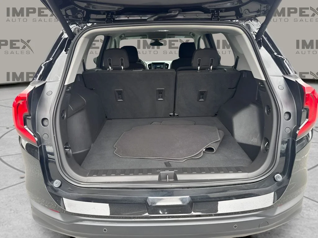 Used 2019 Black GMC SLE image 17