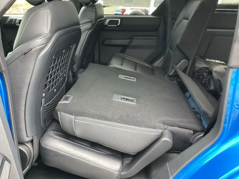 New 2025 Velocity Blue Metallic Ford Badlands® image 24