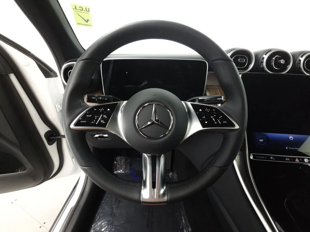 Certified Used 2026 Polar White Mercedes-Benz GLC 300 image 11