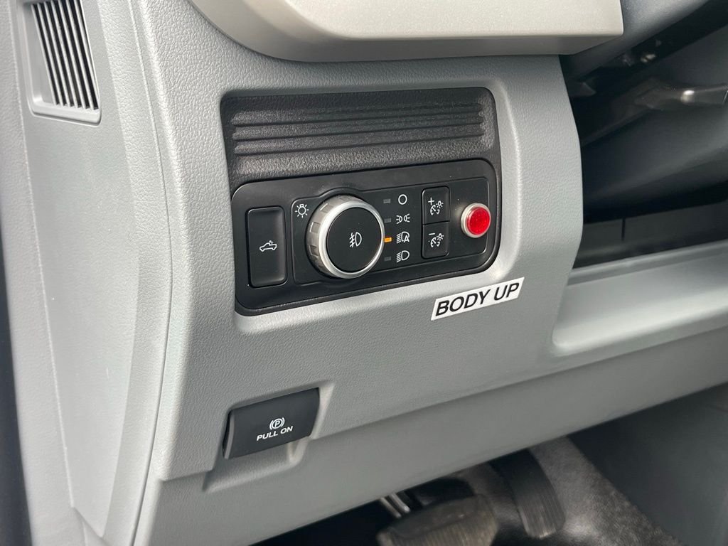 New 2026 Oxford White Ford F-350® XL image 28