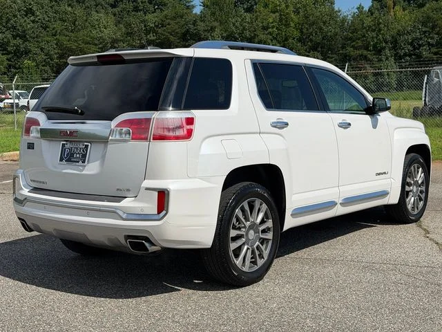 Used 2017 White GMC Denali image 2