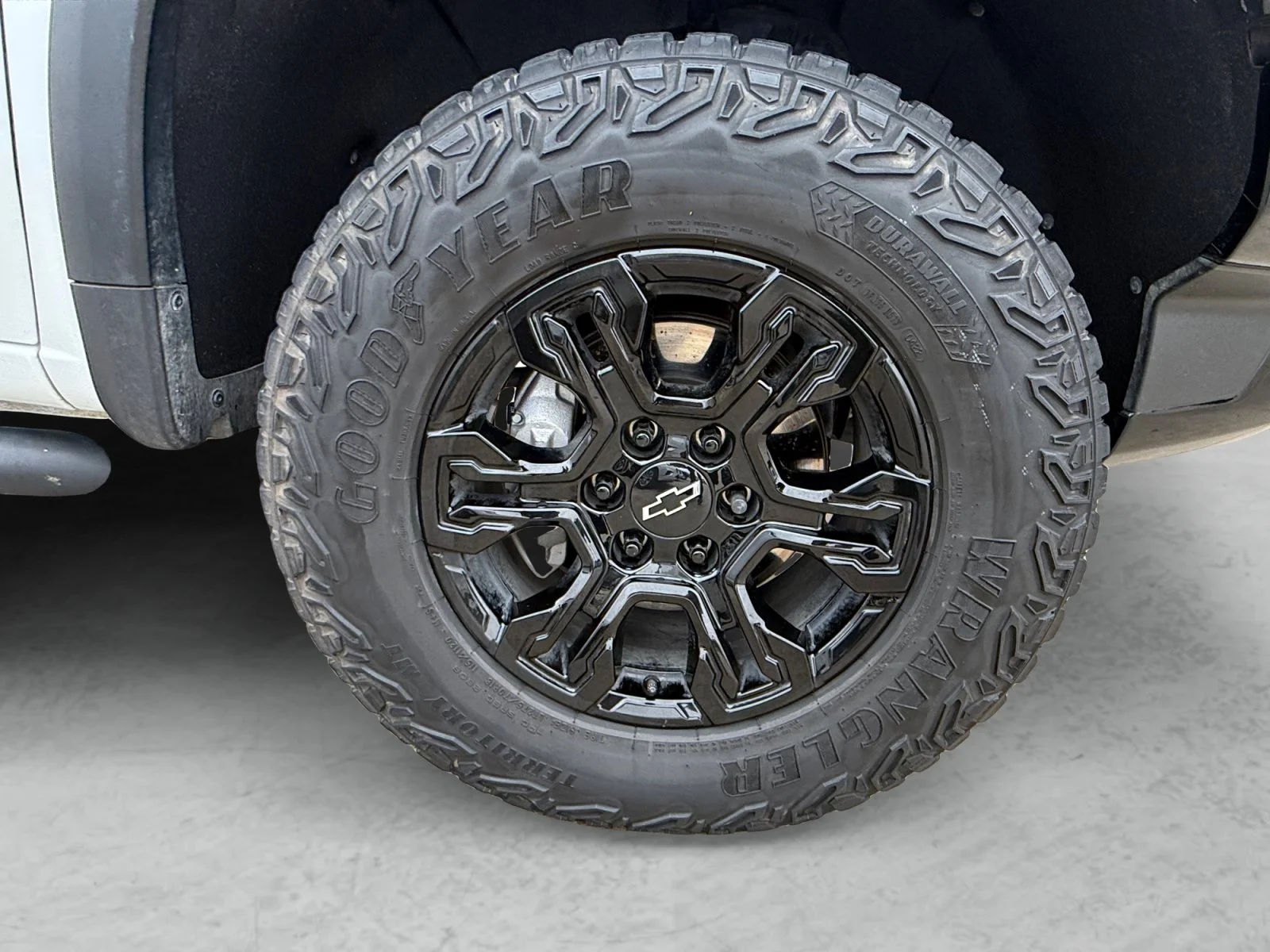 Used 2022 Summit White Chevrolet ZR2 image 23