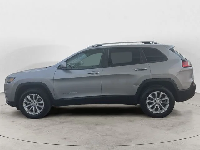 Used 2020 Silver Jeep Latitude image 7