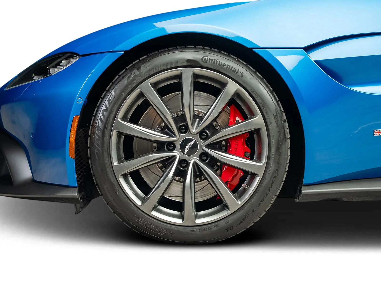 Used 2020 Blue Aston Martin Base image 25