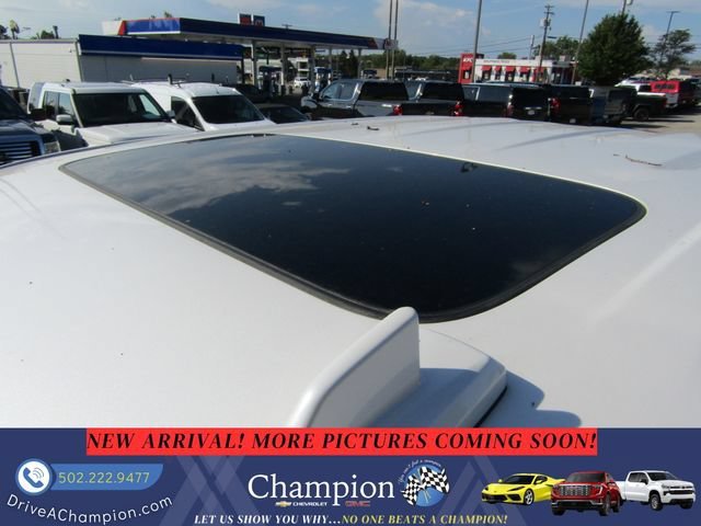 Certified Used 2025 Iridescent Pearl Tricoat Chevrolet High Country image 11