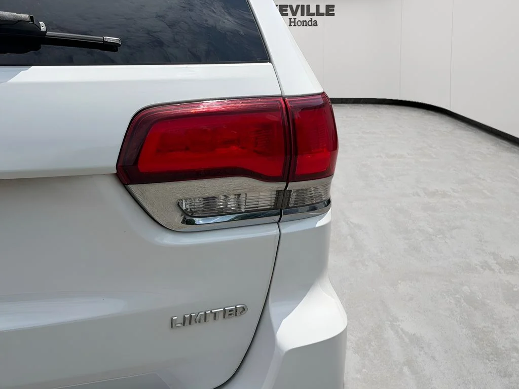 Used 2021 Bright White Clearcoat Jeep Limited image 6