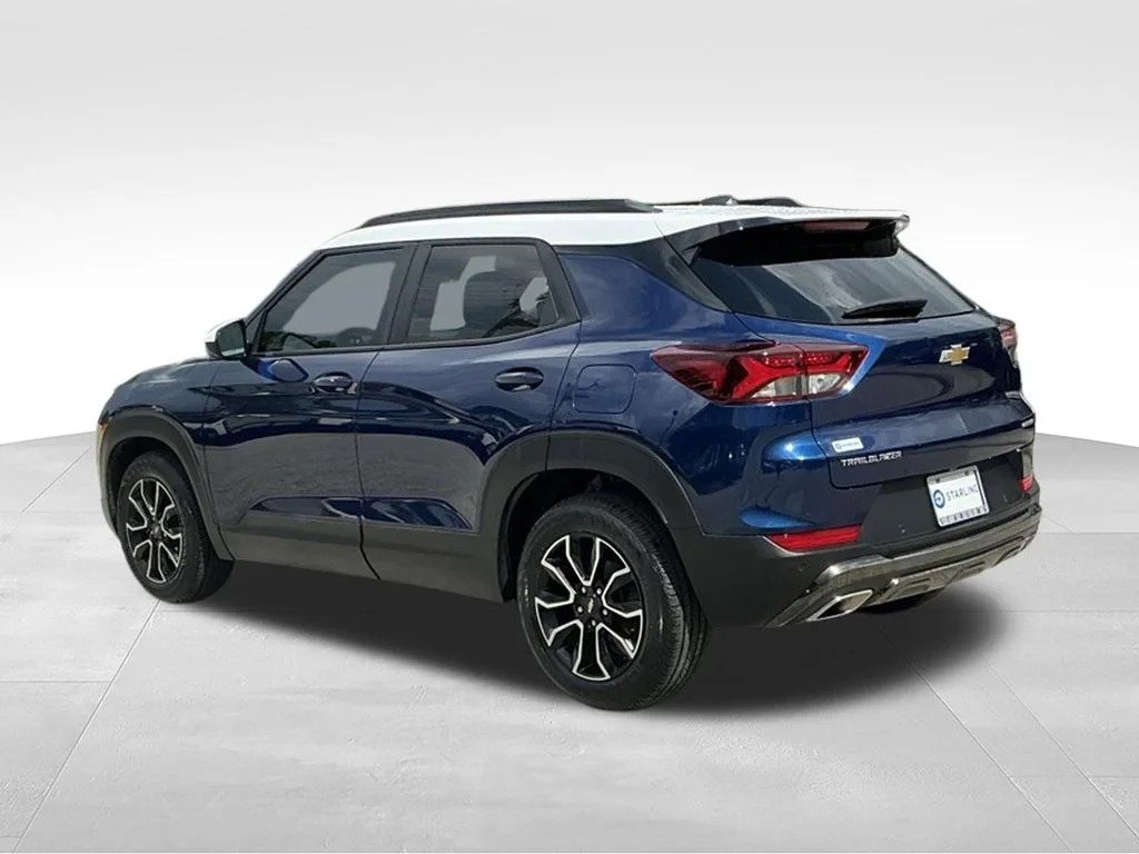 Used 2022 Blue Chevrolet ACTIV image 5