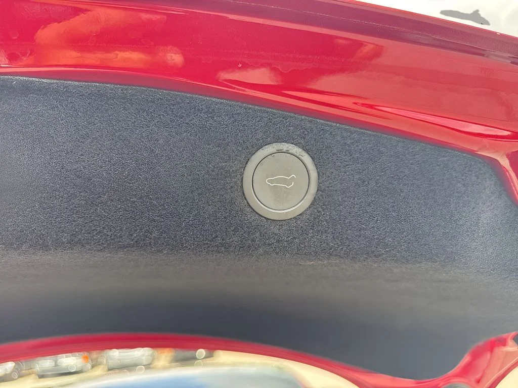 Used 2024  Tesla Long Range image 34