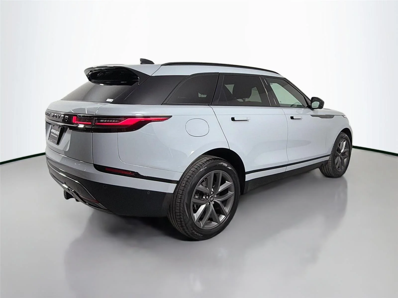 Used 2026 Arroios Grey Land Rover Dynamic SE image 5