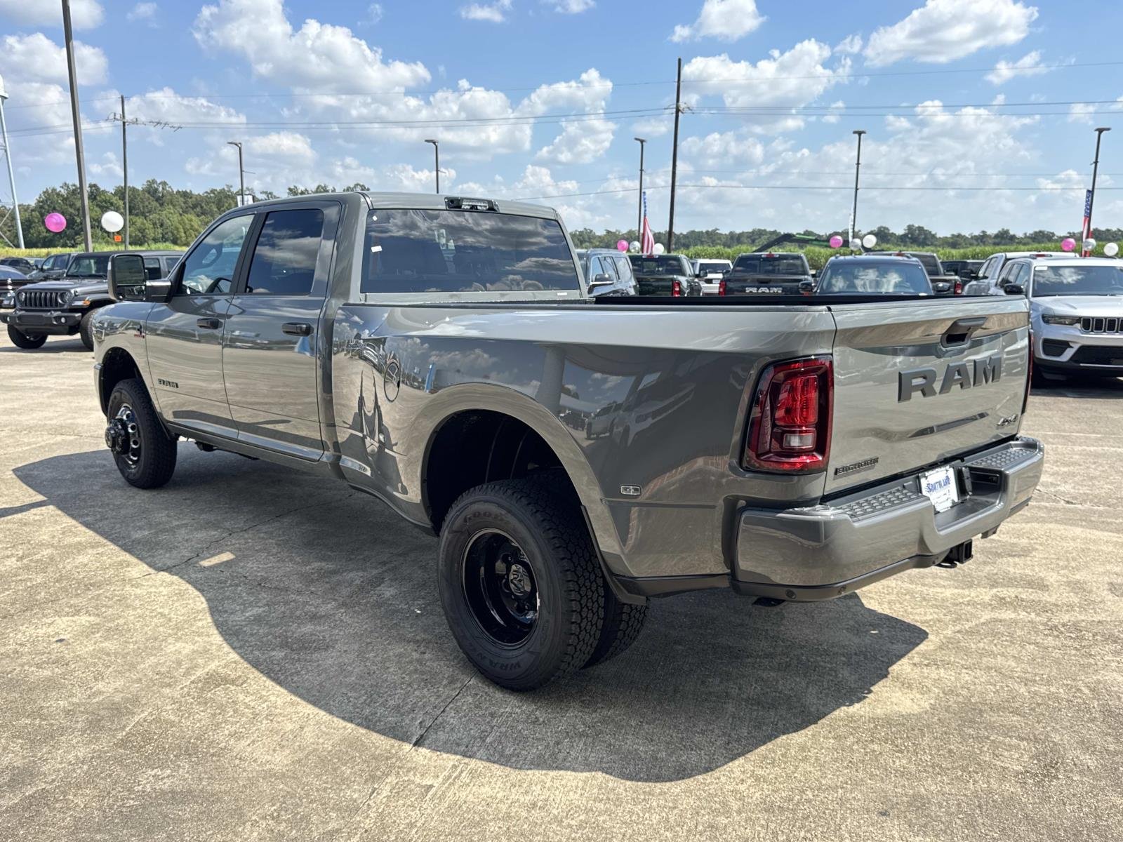 New 2027 Ceramic Gray Clear-Coat Exterior Paint RAM Big Horn image 4