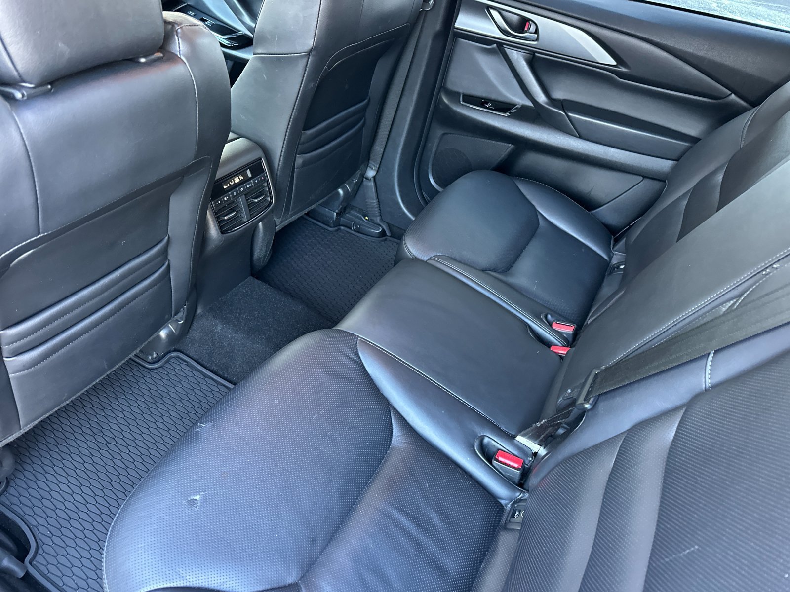 Used 2023 White Mazda Touring Plus image 11