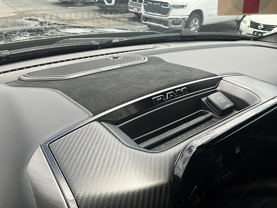 New 2026 Diamond Black Crystal Pearl-Coat Exterior Paint RAM RHO image 25